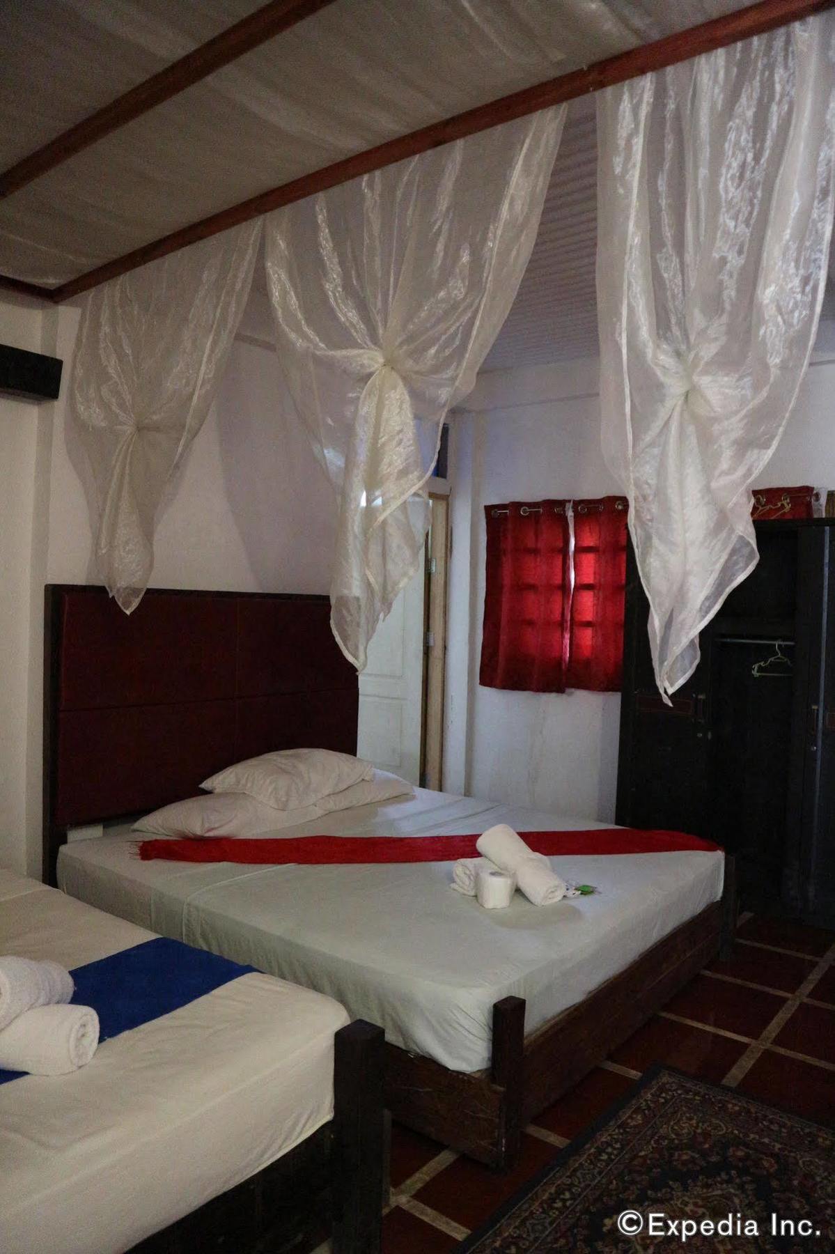Bed and Breakfast The Lotus Garden à Puerto Princesa Extérieur photo