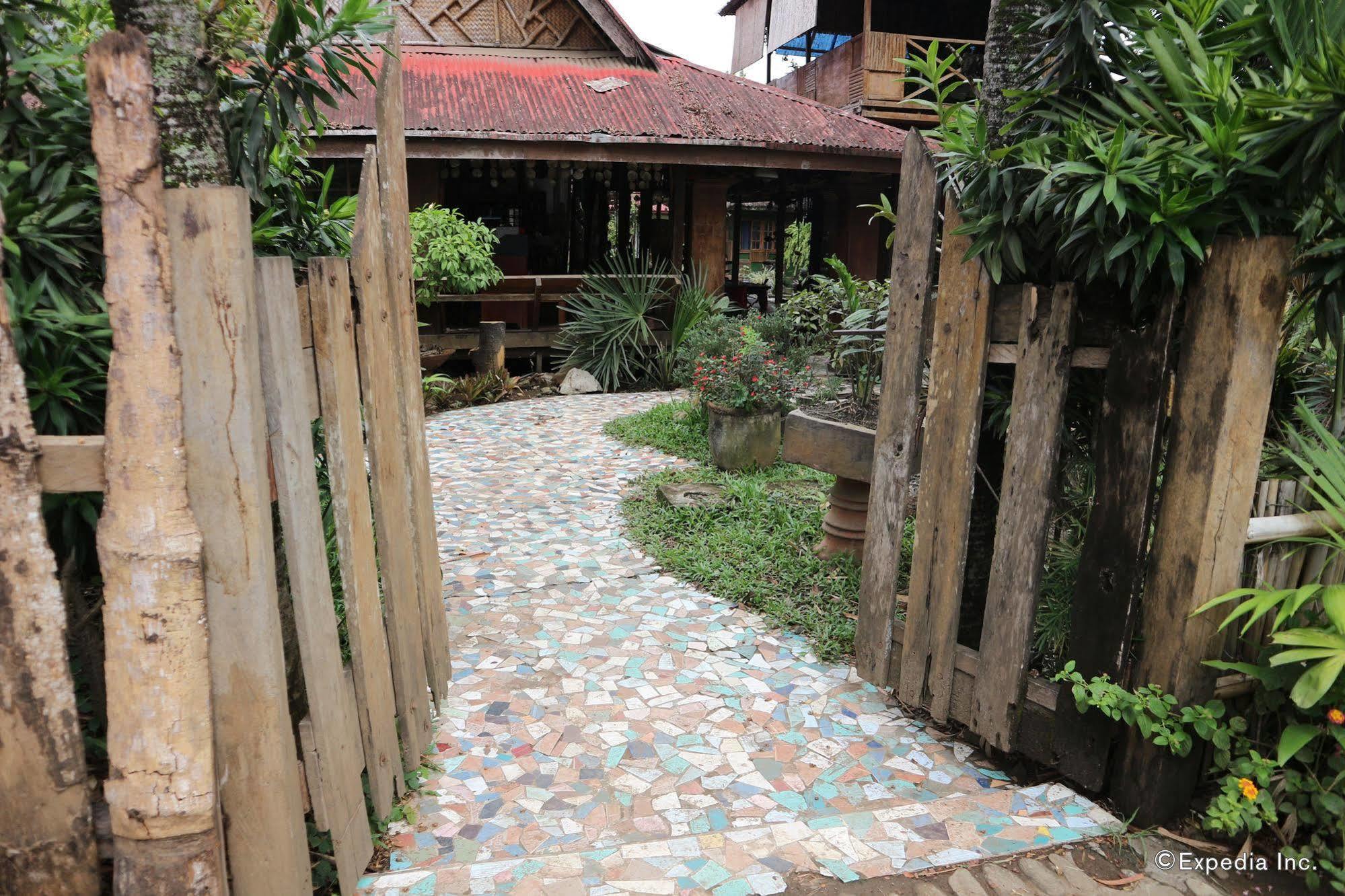Bed and Breakfast The Lotus Garden à Puerto Princesa Extérieur photo
